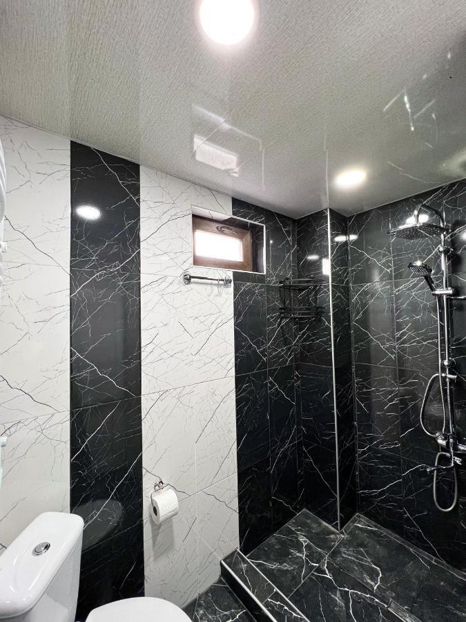 Royal Galaxy Apartment 卡兹贝吉 外观 照片